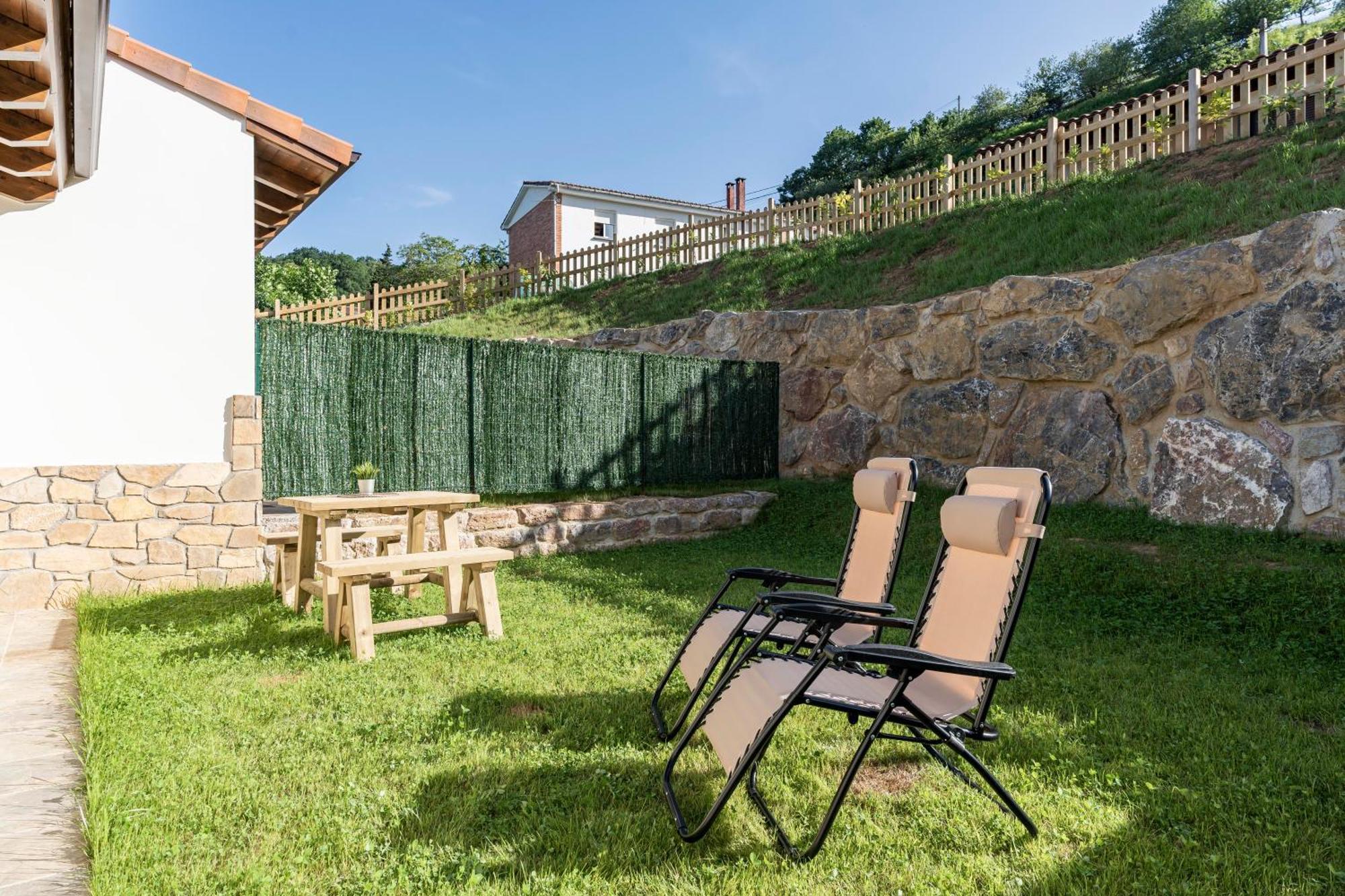 Apartamentos Cuetumerin Cangas de Onis Exterior photo